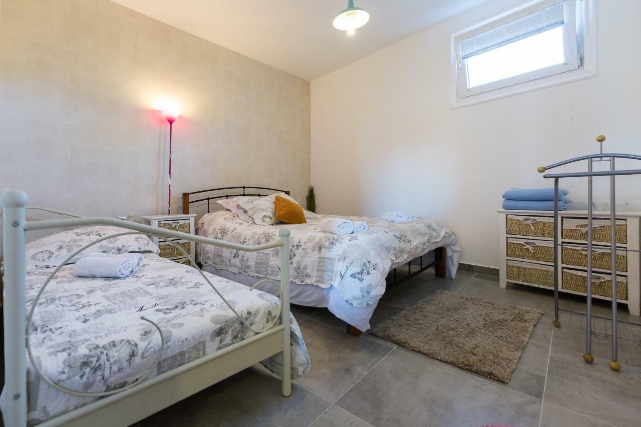 Apartments Karla & Marija ペトルチャネ エクステリア 写真